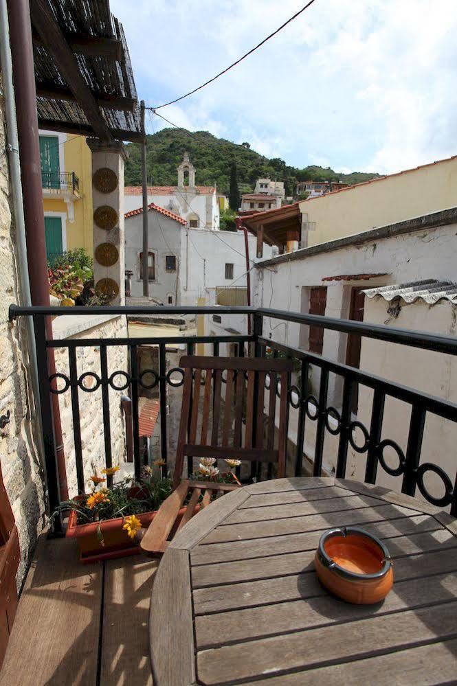 Villa Petropolis 萨夫基亚 外观 照片